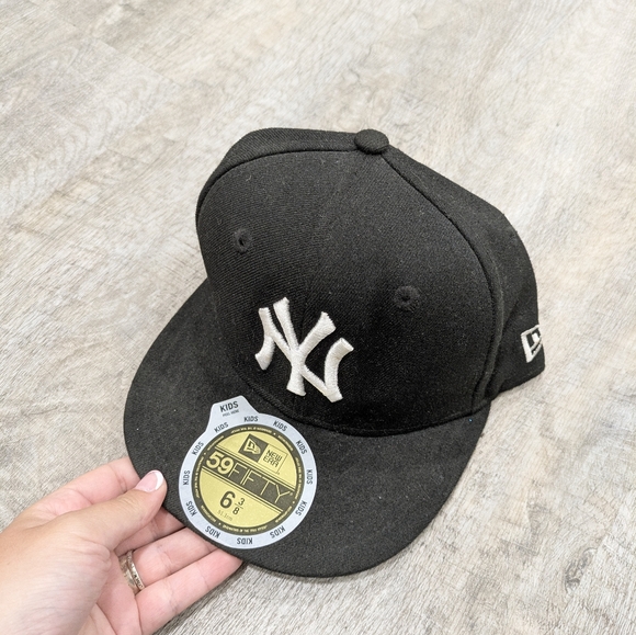 MLB New Era New York Yankees Fitted Flat Brim Cap Size 6⅜ - Picture 1 of 5